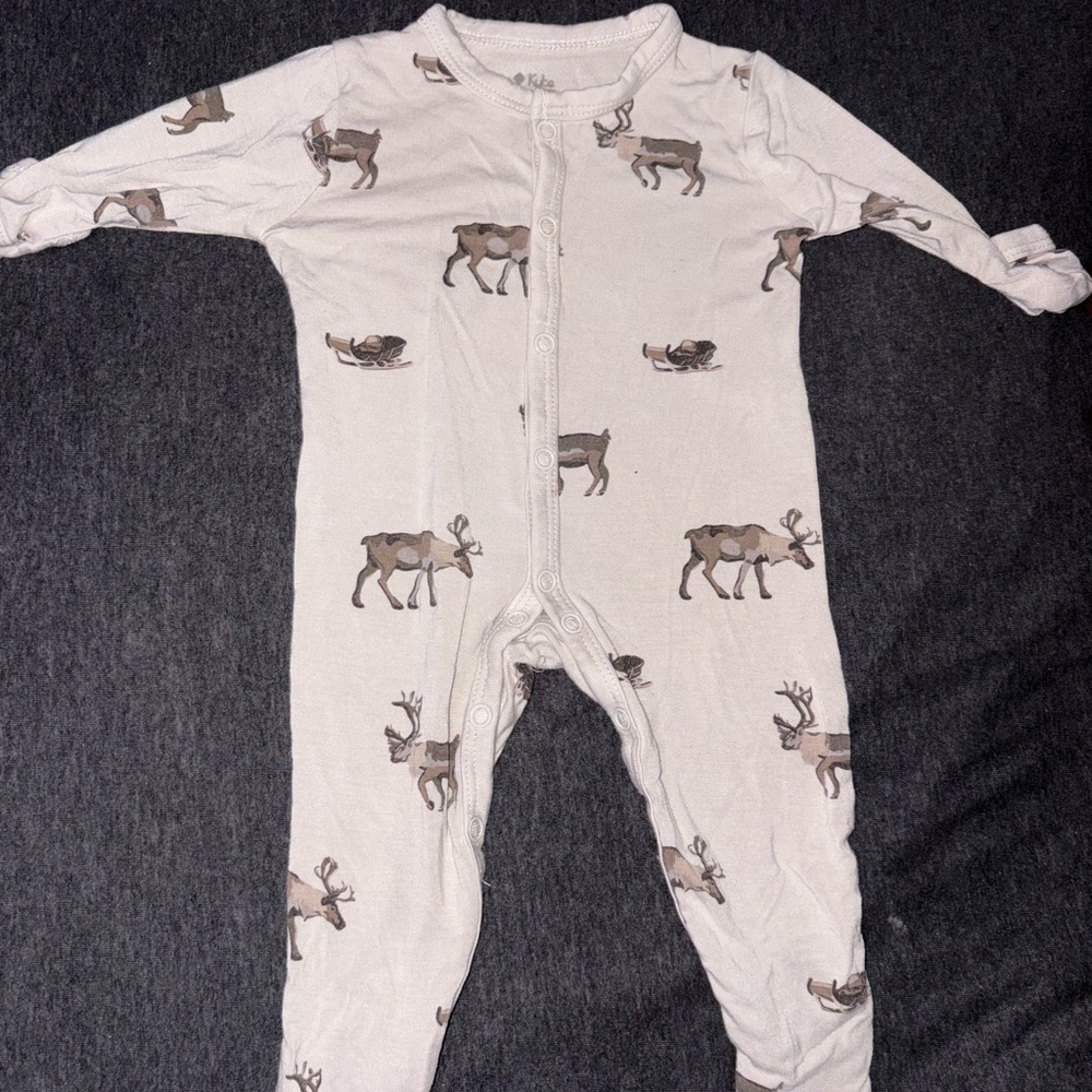 Kyte baby Reindeer snap footie
